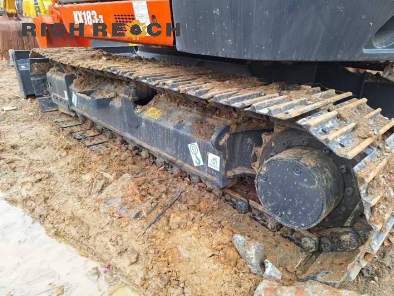 Track shoes and sprocket of a 2025 Kubota KX183-3 used excavator for sale, 8-ton low hour second-hand $15,278 Richreach
